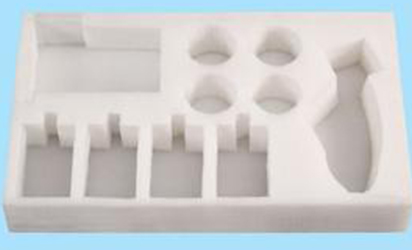 EPE加(jia)工廠家(jia)使用珍(zhen)珠棉分(fen)切機時(shi)的注意(yi)事項